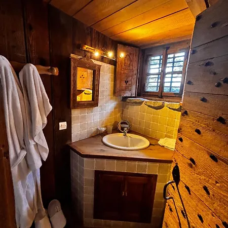 Hotel Les De Philippe Avec Jacuzzis Privatifs 5*