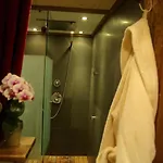 Otel Les De Philippe Avec Jacuzzis Privatifs