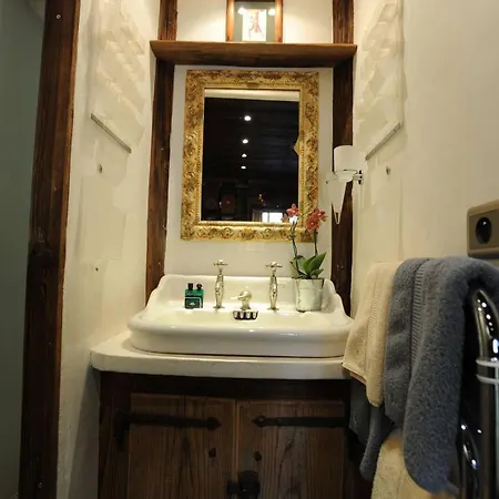 Les De Philippe Avec Jacuzzis Privatifs ホテル *