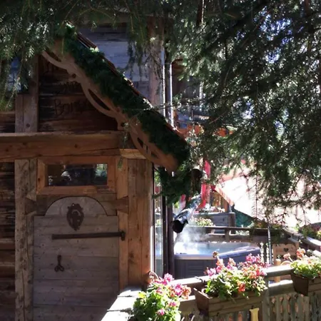 Otel Les De Philippe Avec Jacuzzis Privatifs Chamonix